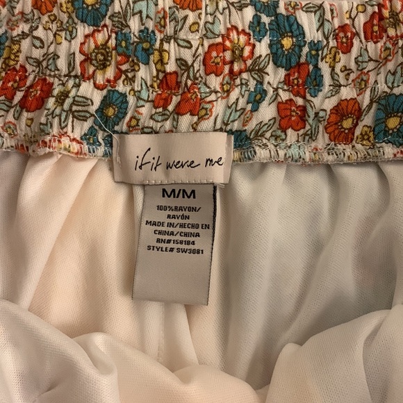 Multiple Patterned skirt - Picture 2 of 3